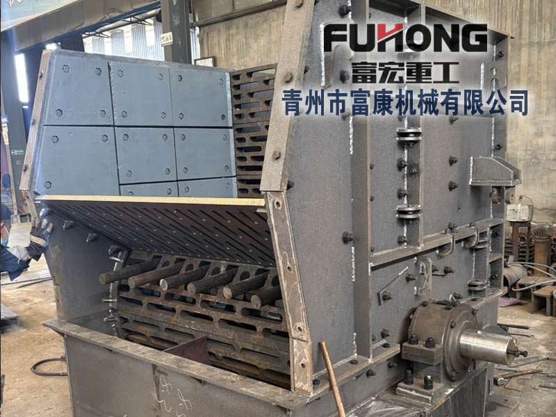 特殊定制液压开箱1016锤式91香蕉国产在线观看机生产中